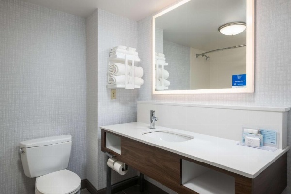 Hampton Inn By Hilton - Suites Cape Cod-West Yarmouth image 14